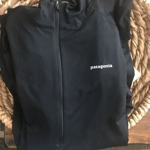 Patagonia Mid layer top.